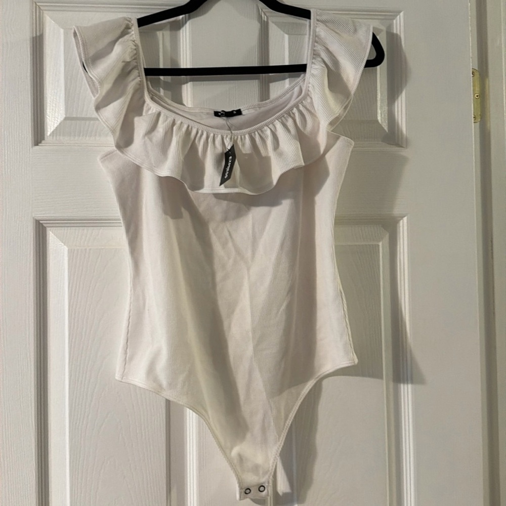 Express medium white ribbed ruffle neck bodysuit